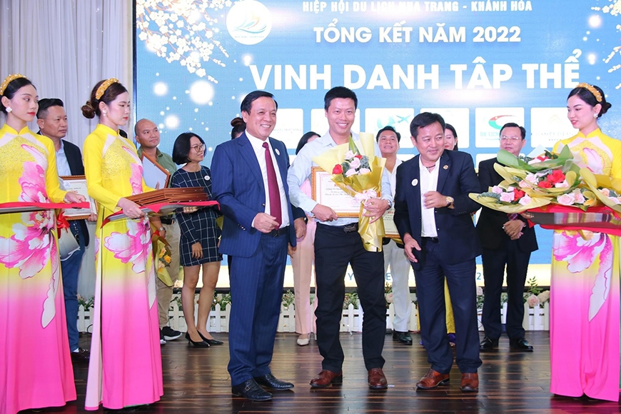 HTS INTERNATIONAL TRAVEL WAS HONORED BY THE NHA TRANG - KHANH HOA TRAVEL ASSOCIATION in 2022
